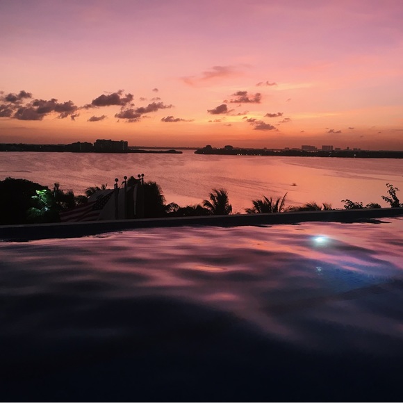 Meet your Posher, alex872 - Picture 1 of 1